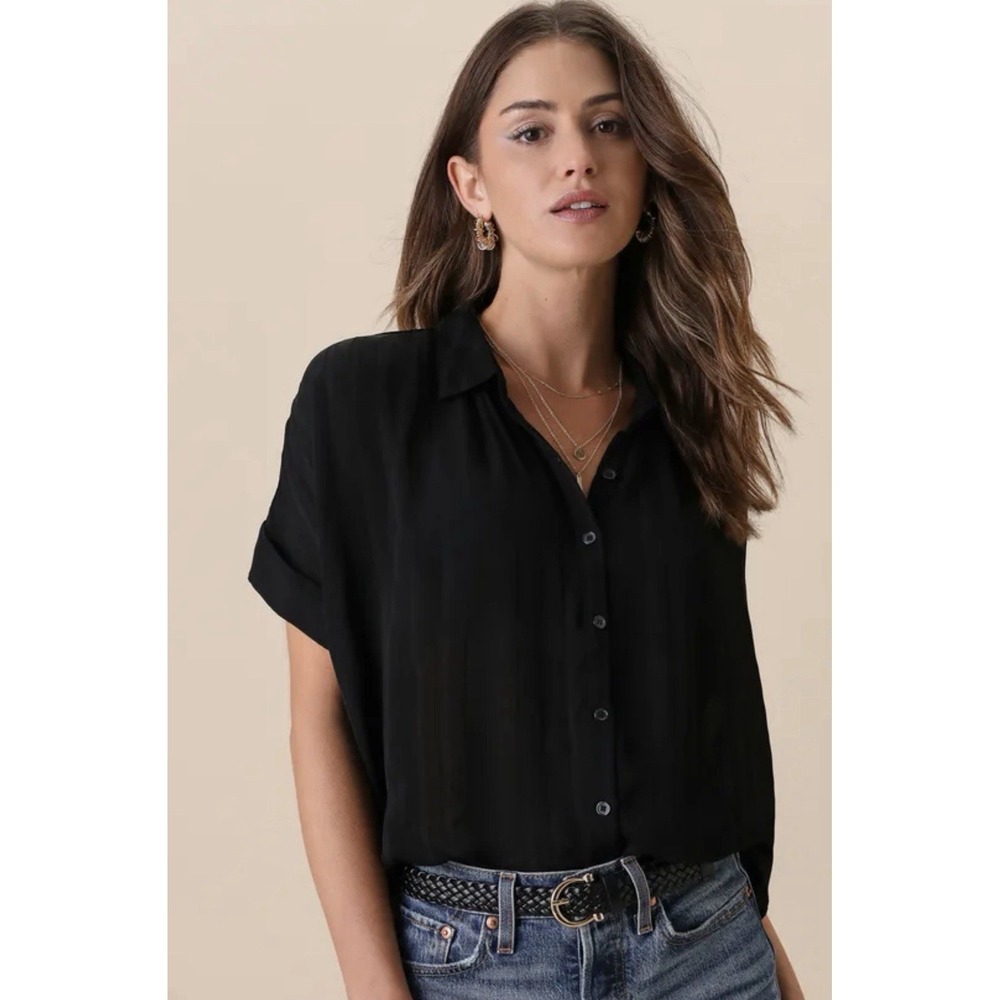 Lulus Black Top Button Down Size L